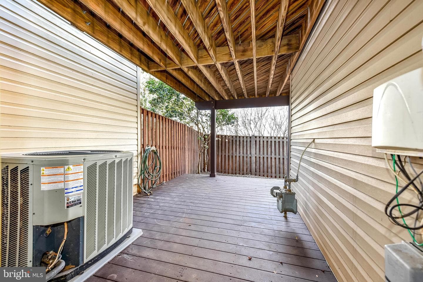 20419 Doncaster Terrace photo 37