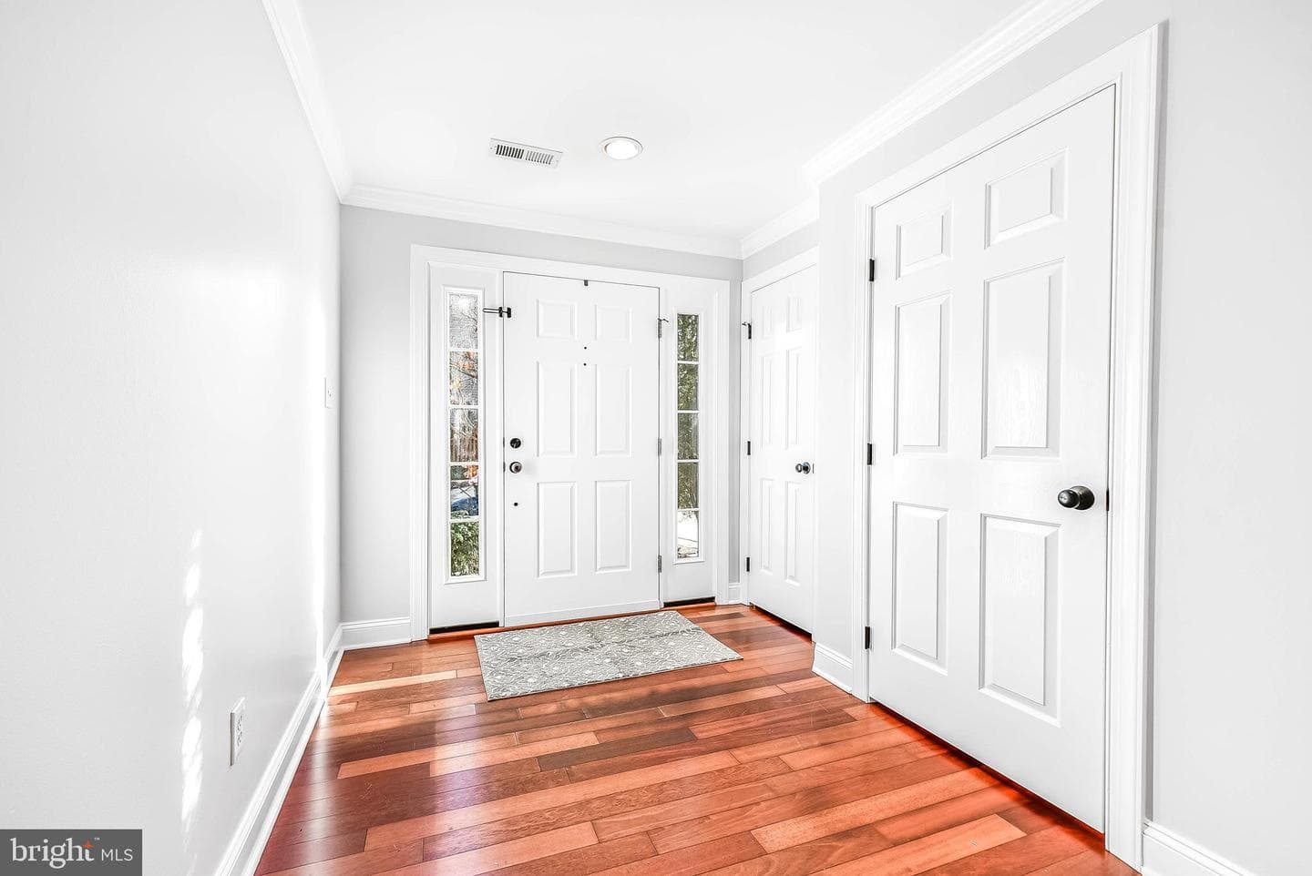 20419 Doncaster Terrace photo 5