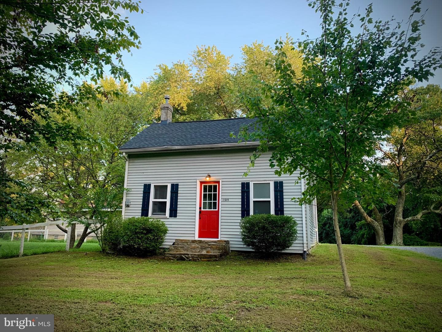 41809 Stumptown Road photo 2