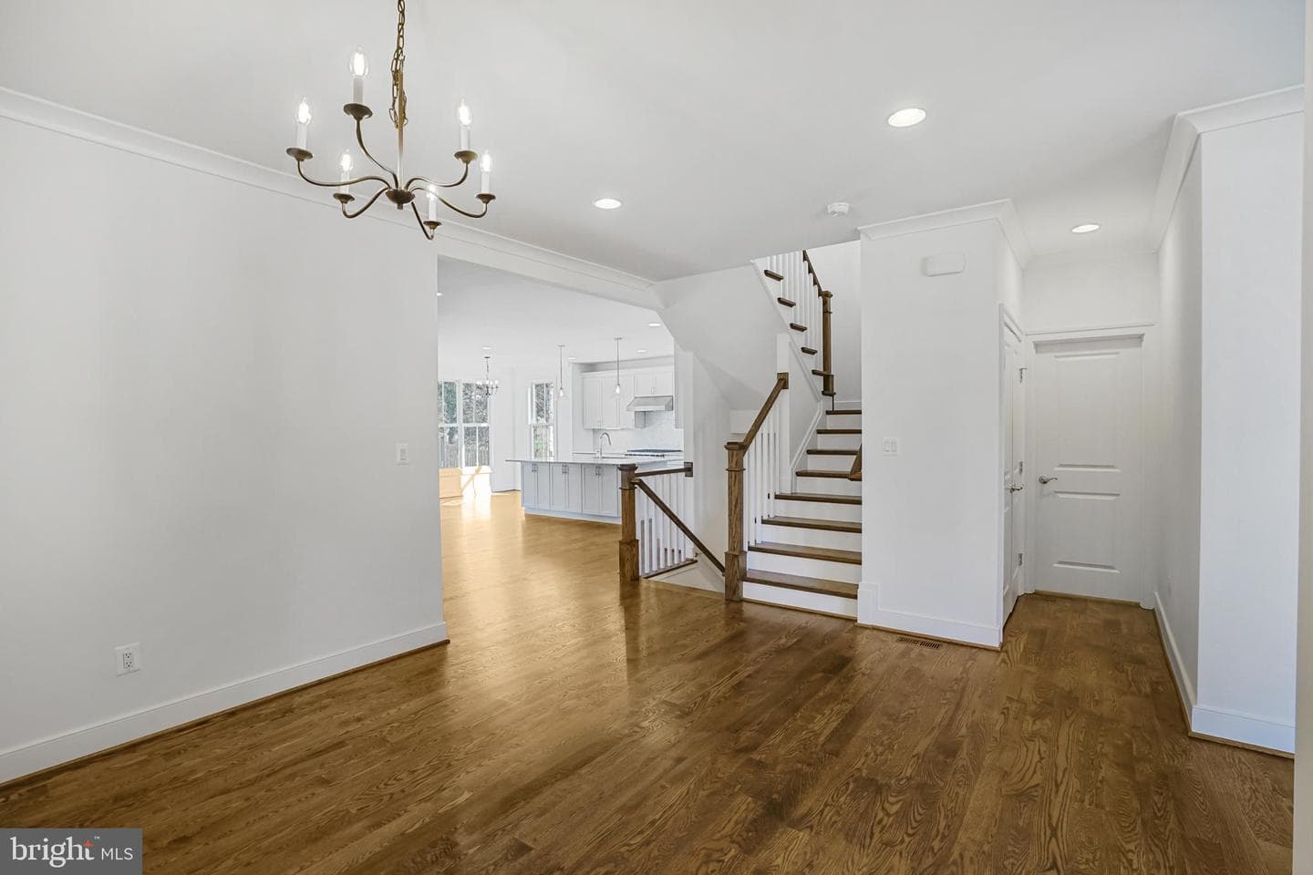 602 Martin Avenue photo 18