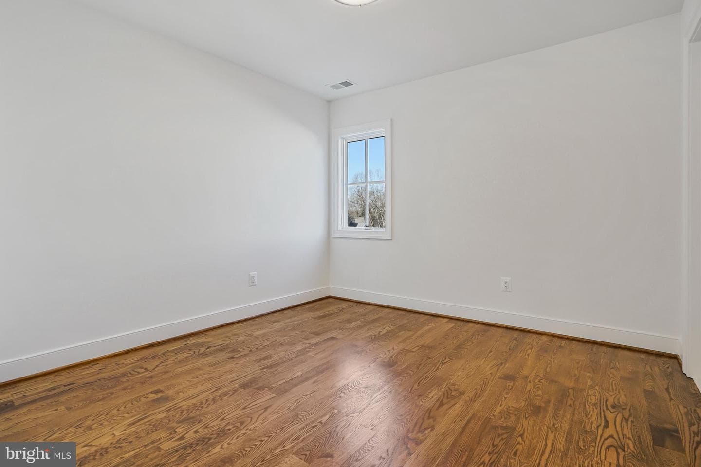 602 Martin Avenue photo 24