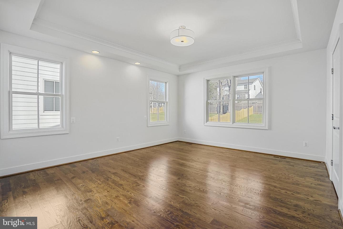 602 Martin Avenue photo 25