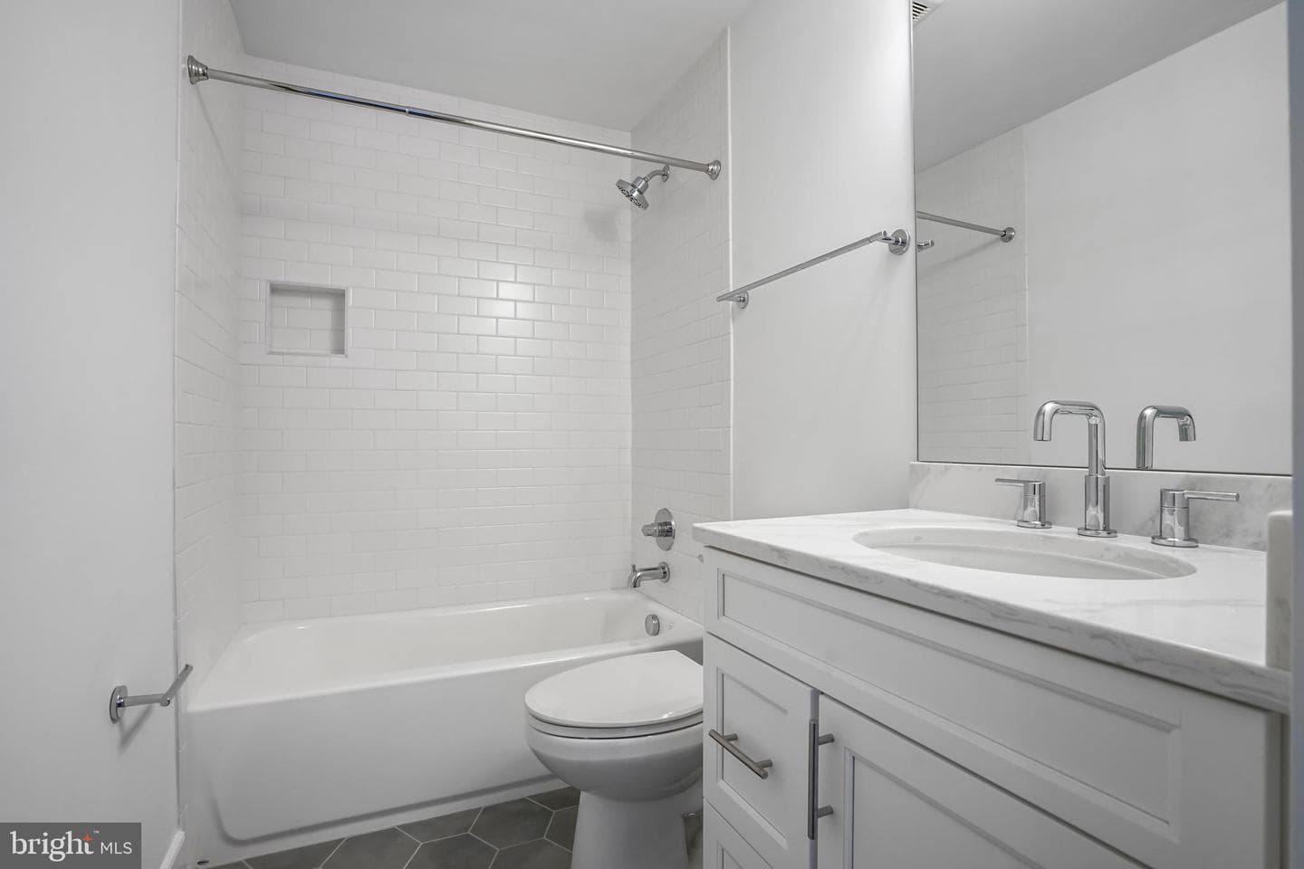 602 Martin Avenue photo 41