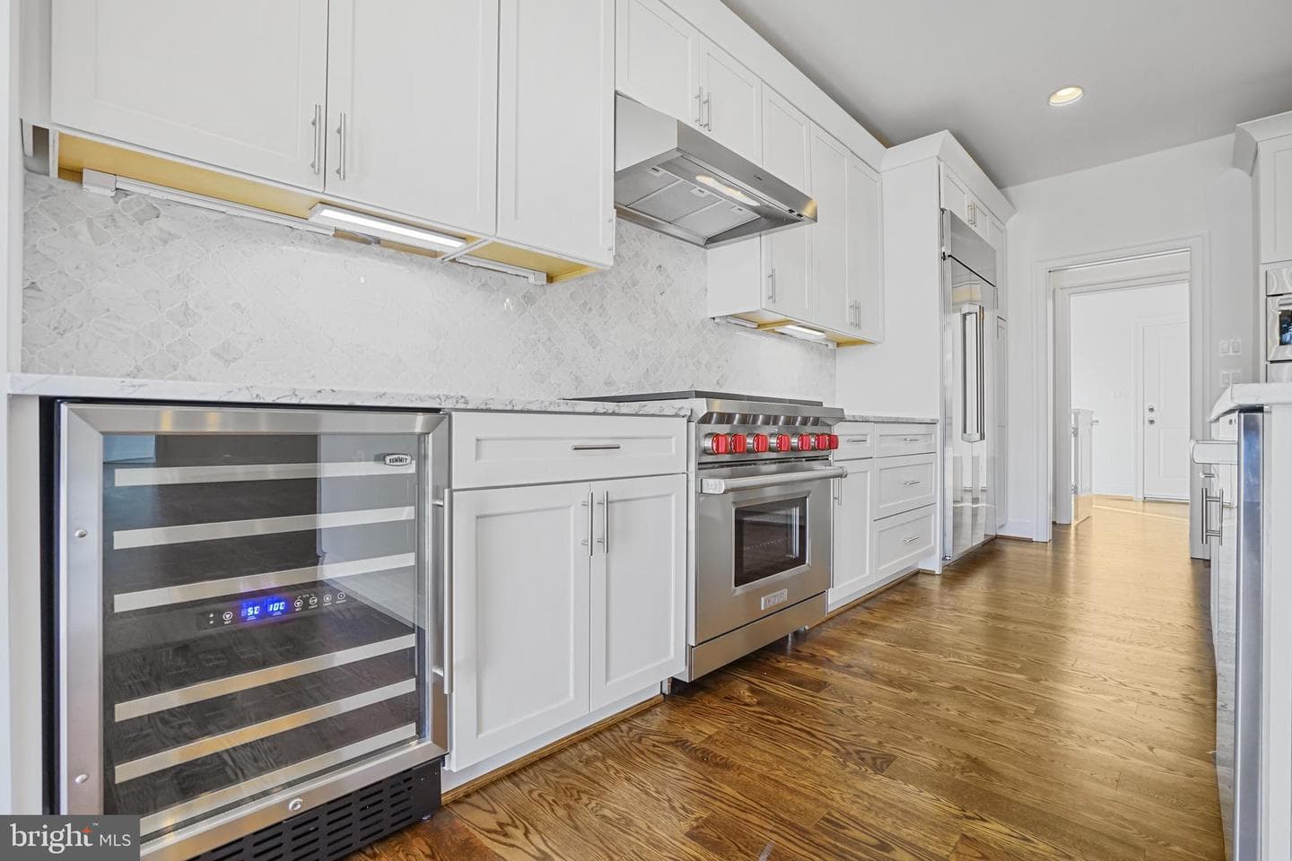 602 Martin Avenue photo 7