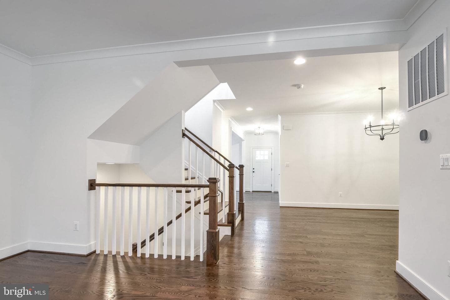 604 Martin Avenue photo 10