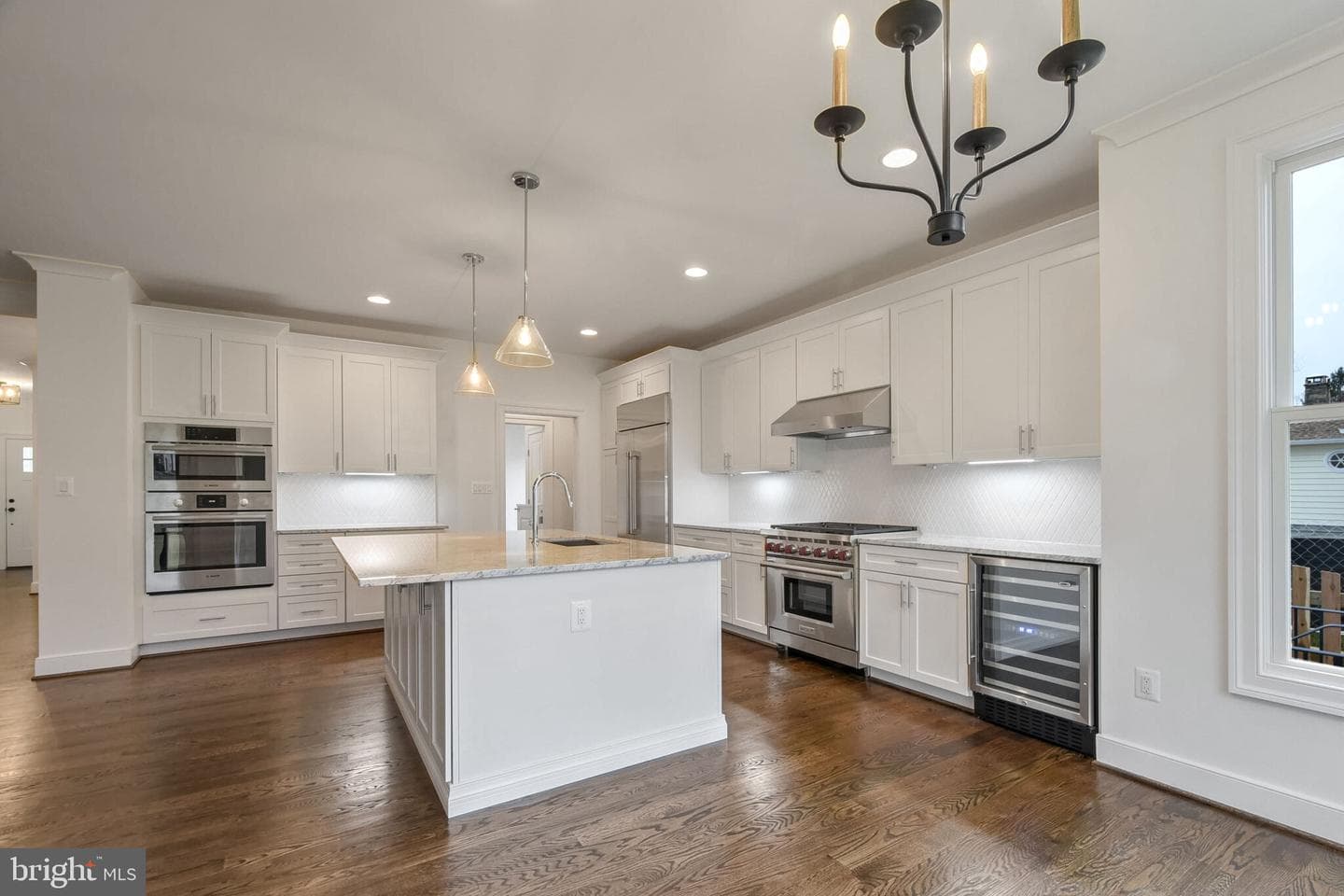 604 Martin Avenue photo 13