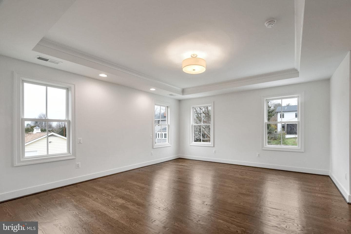 604 Martin Avenue photo 22