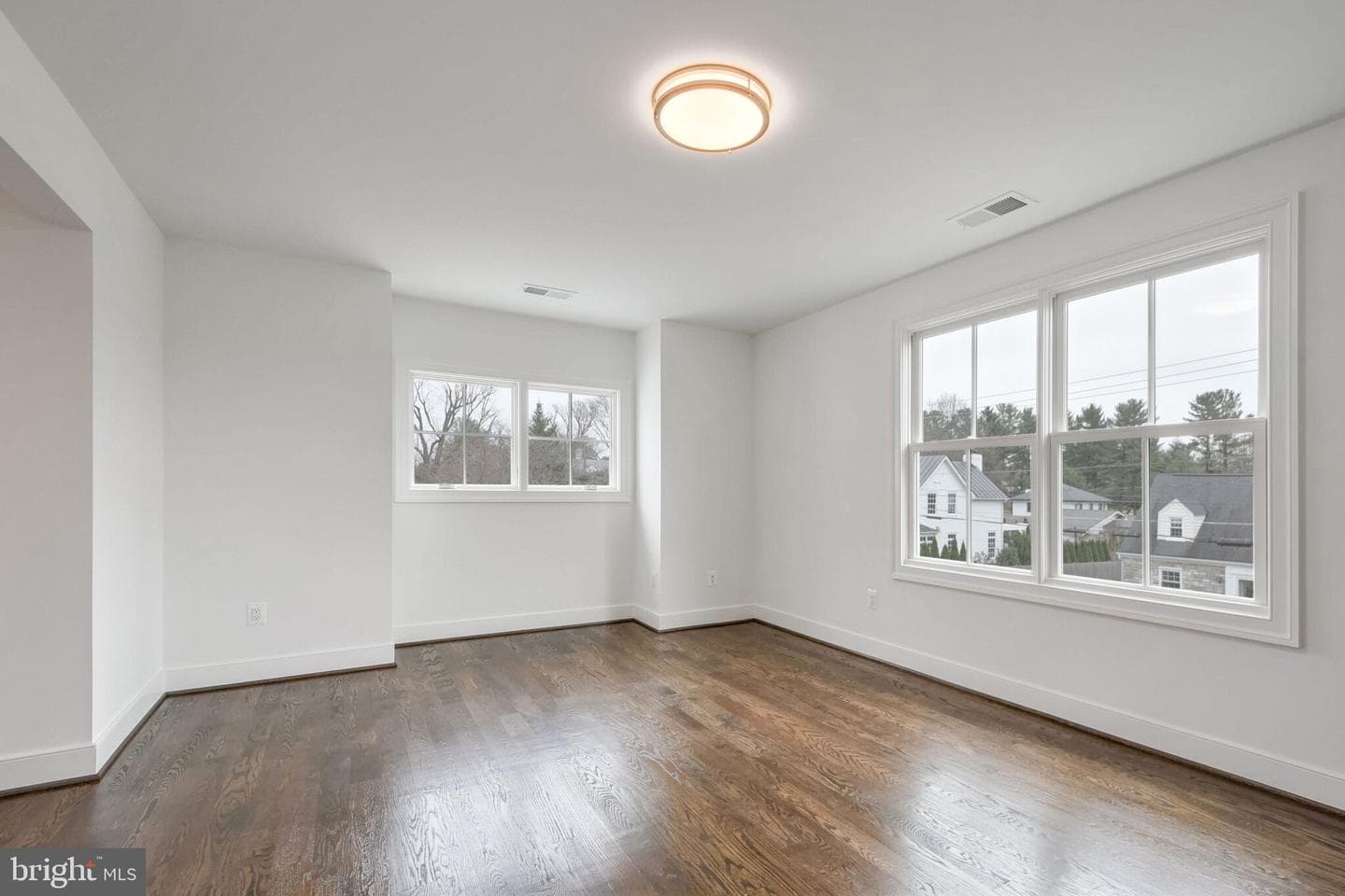 604 Martin Avenue photo 24