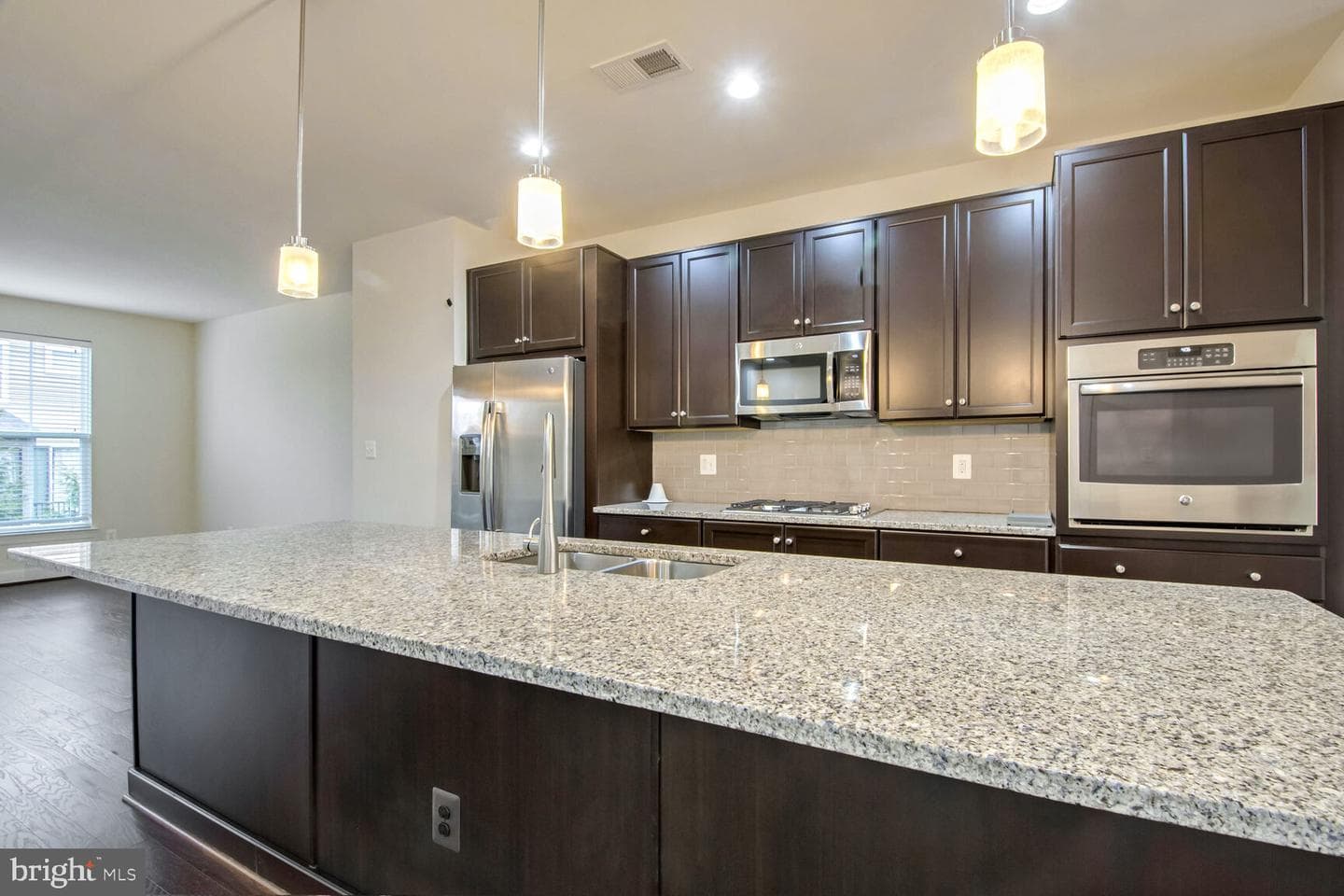 42304 Rockrimmon Terrace photo 4