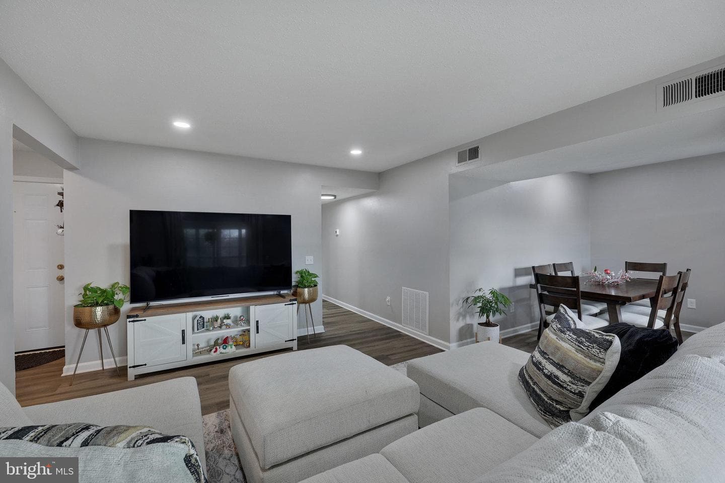 125 Fort Evans Road SE #c photo 24