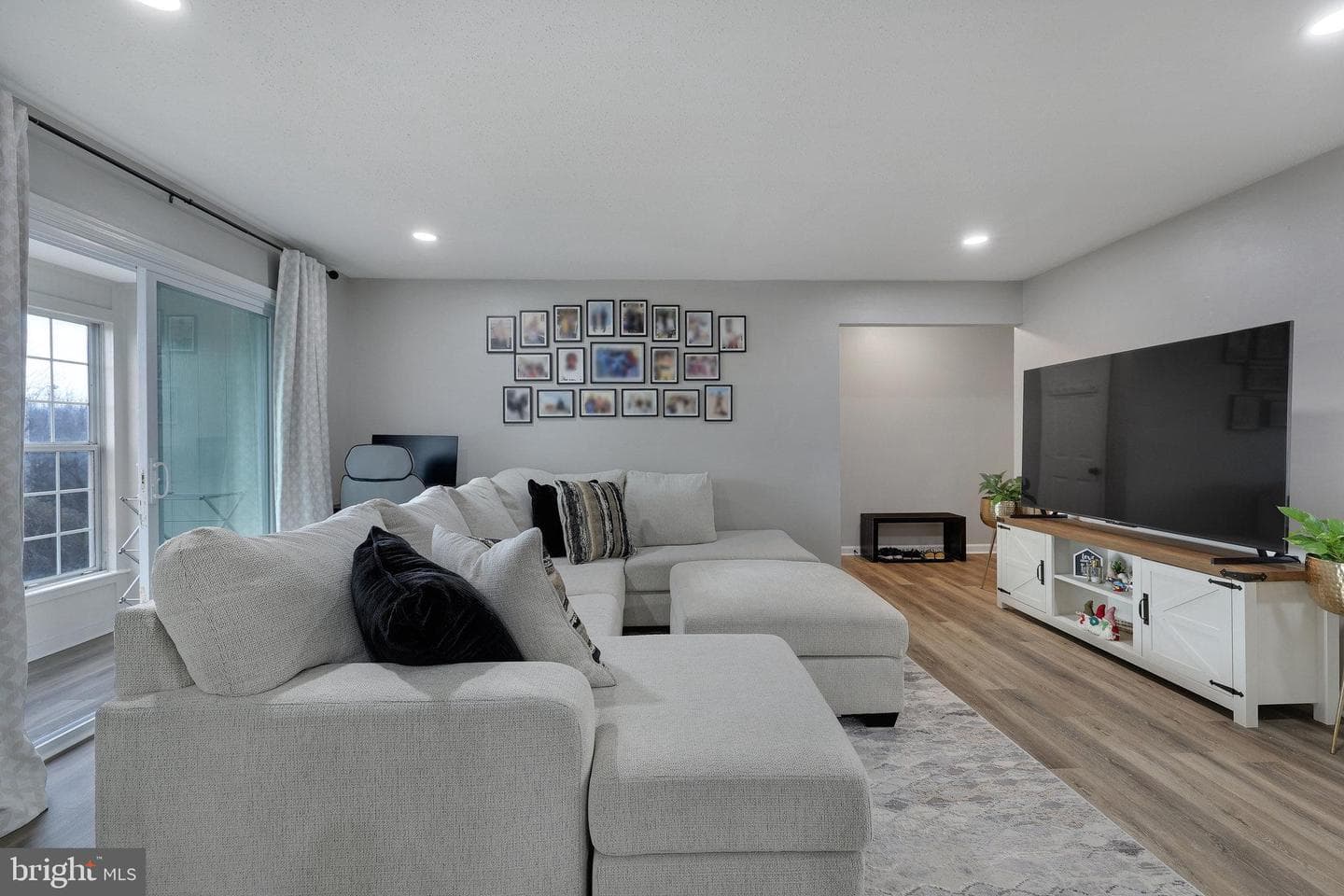 125 Fort Evans Road SE #c photo 26