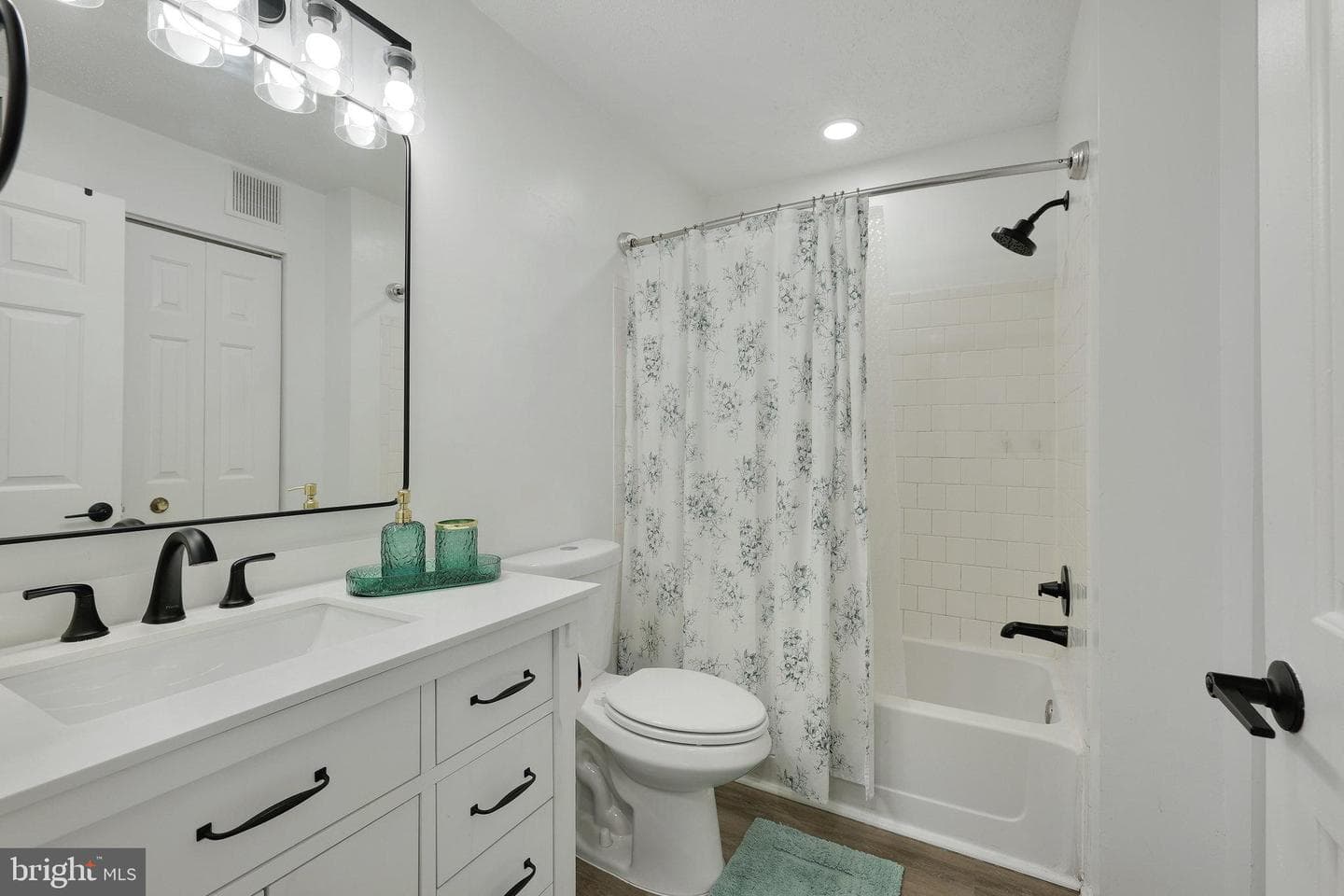 125 Fort Evans Road SE #c photo 38