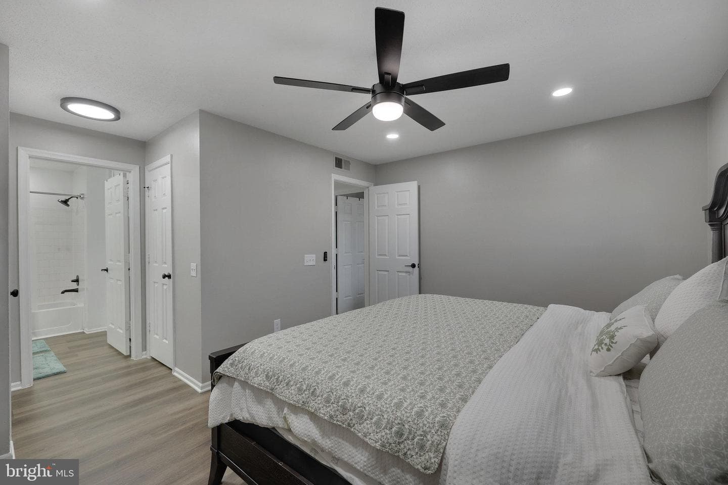 125 Fort Evans Road SE #c photo 39