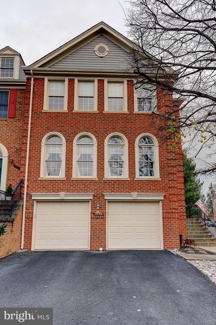 20948 Sandstone Square photo 1