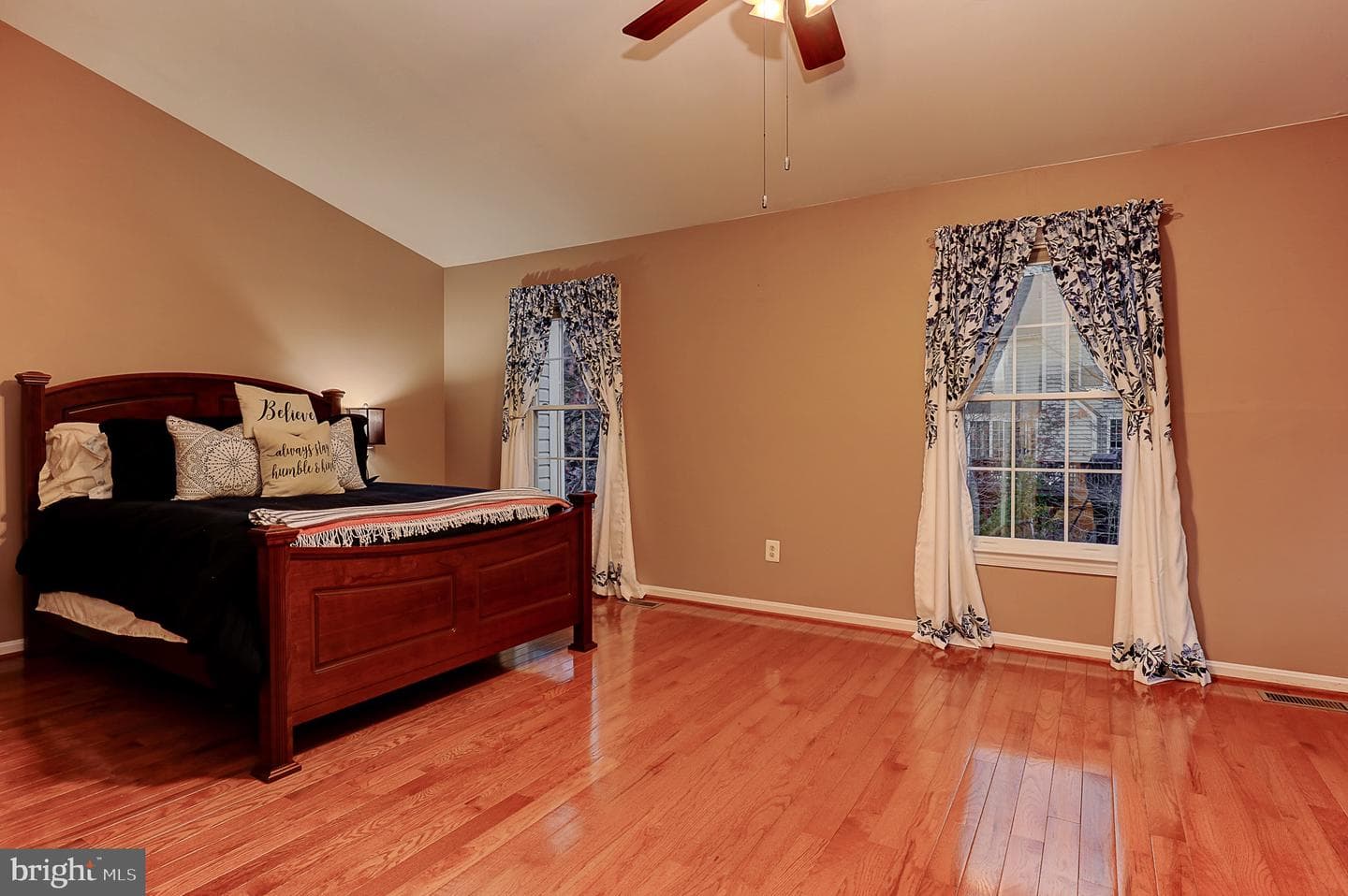 20948 Sandstone Square photo 15
