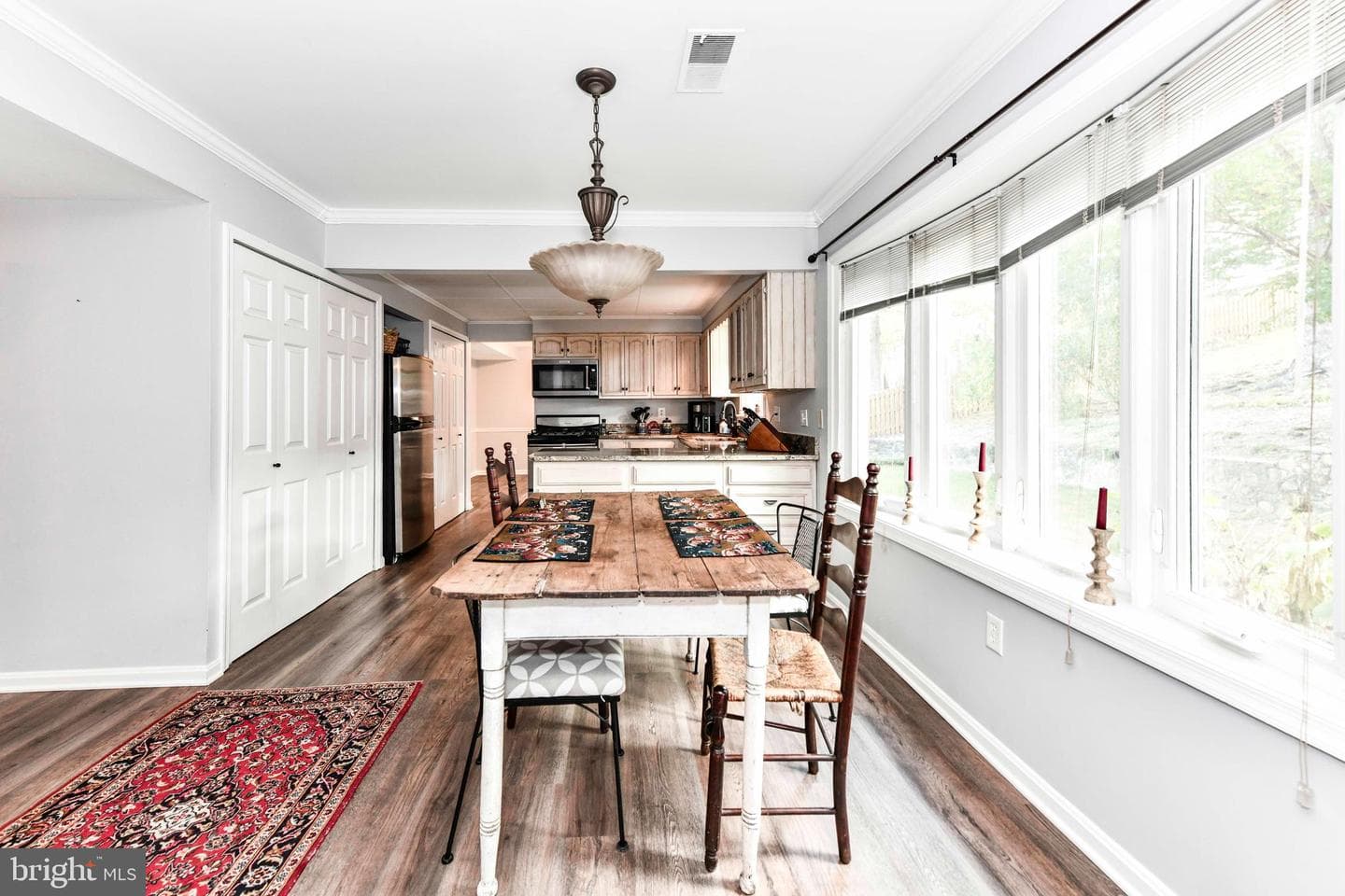 139 Governors Drive SW photo 12