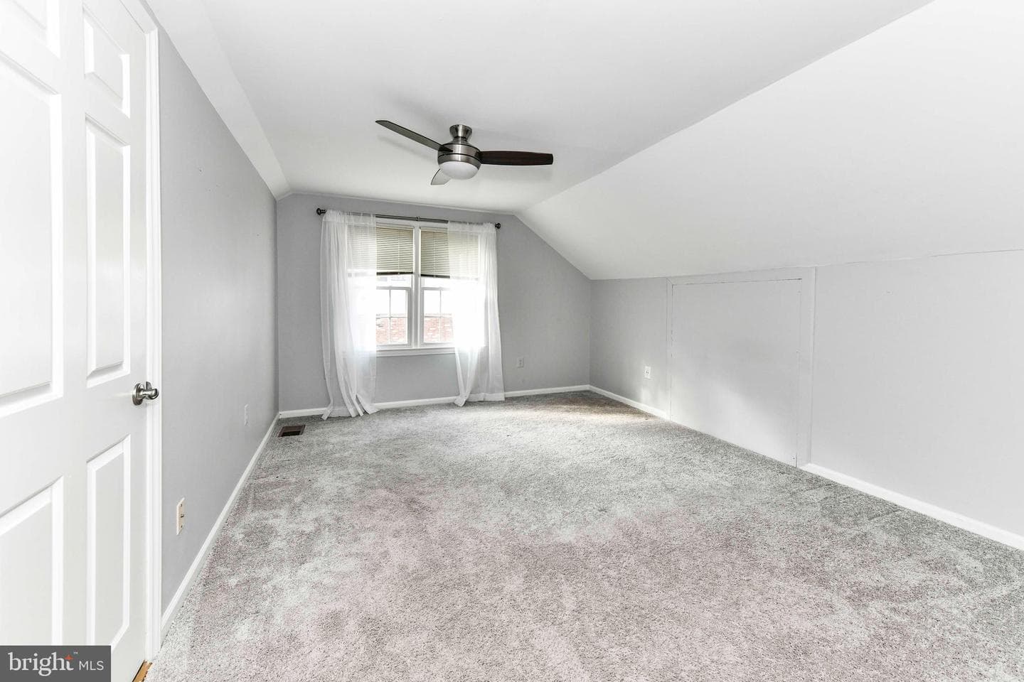 139 Governors Drive SW photo 16