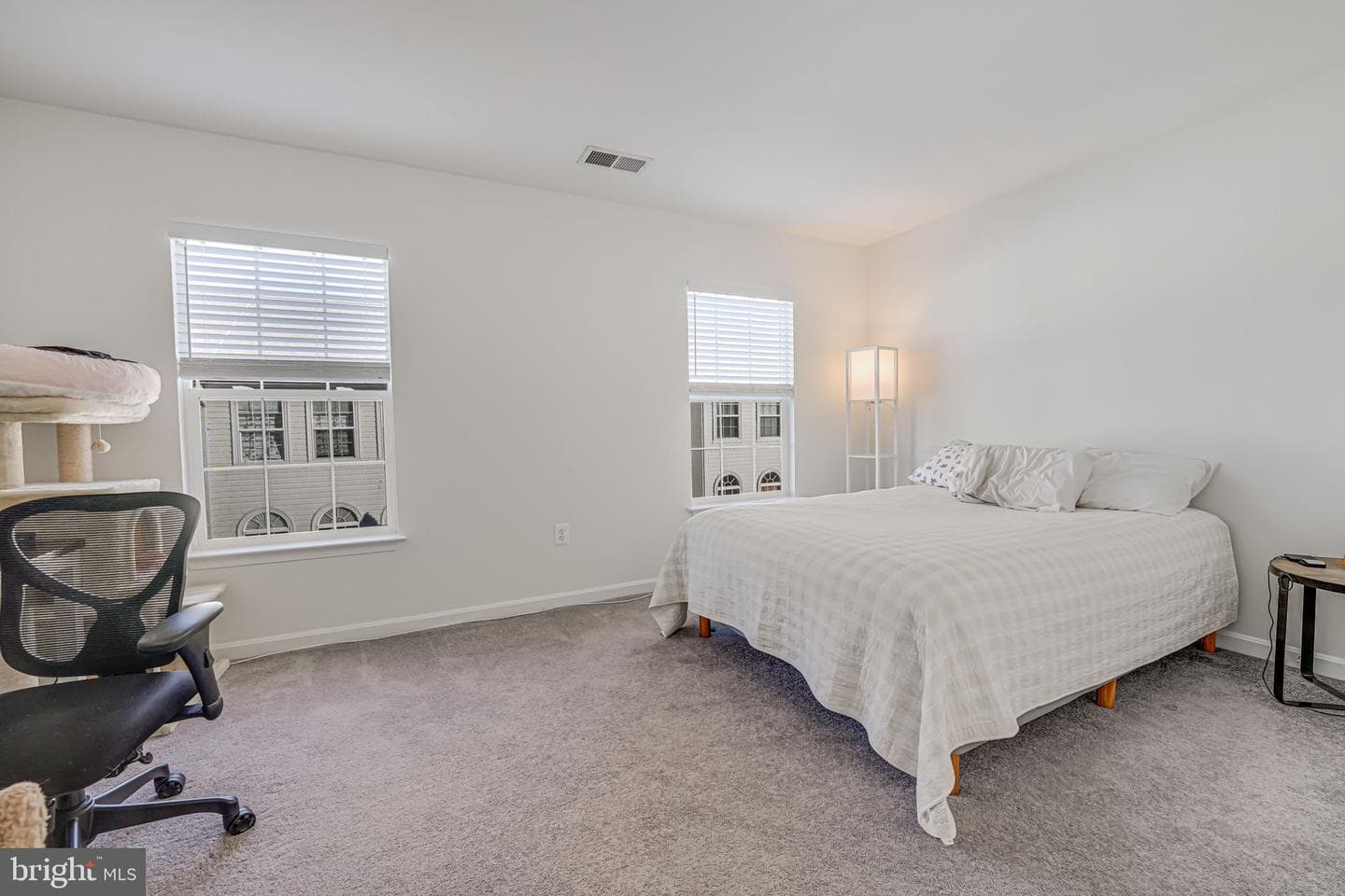 43729 Clear Lake Square photo 16