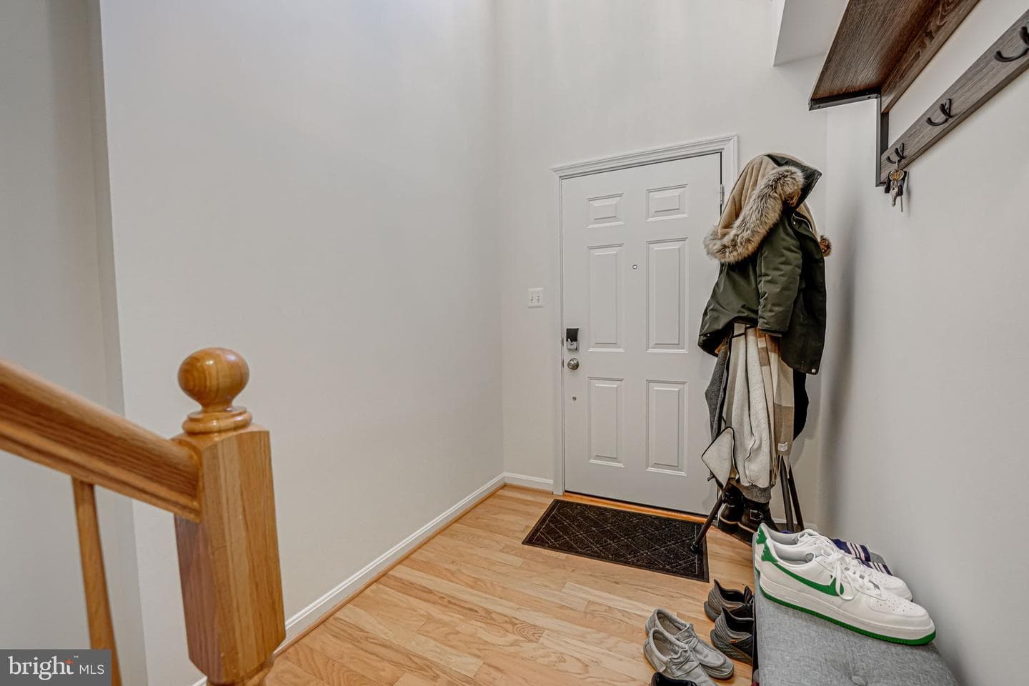 43729 Clear Lake Square photo 2