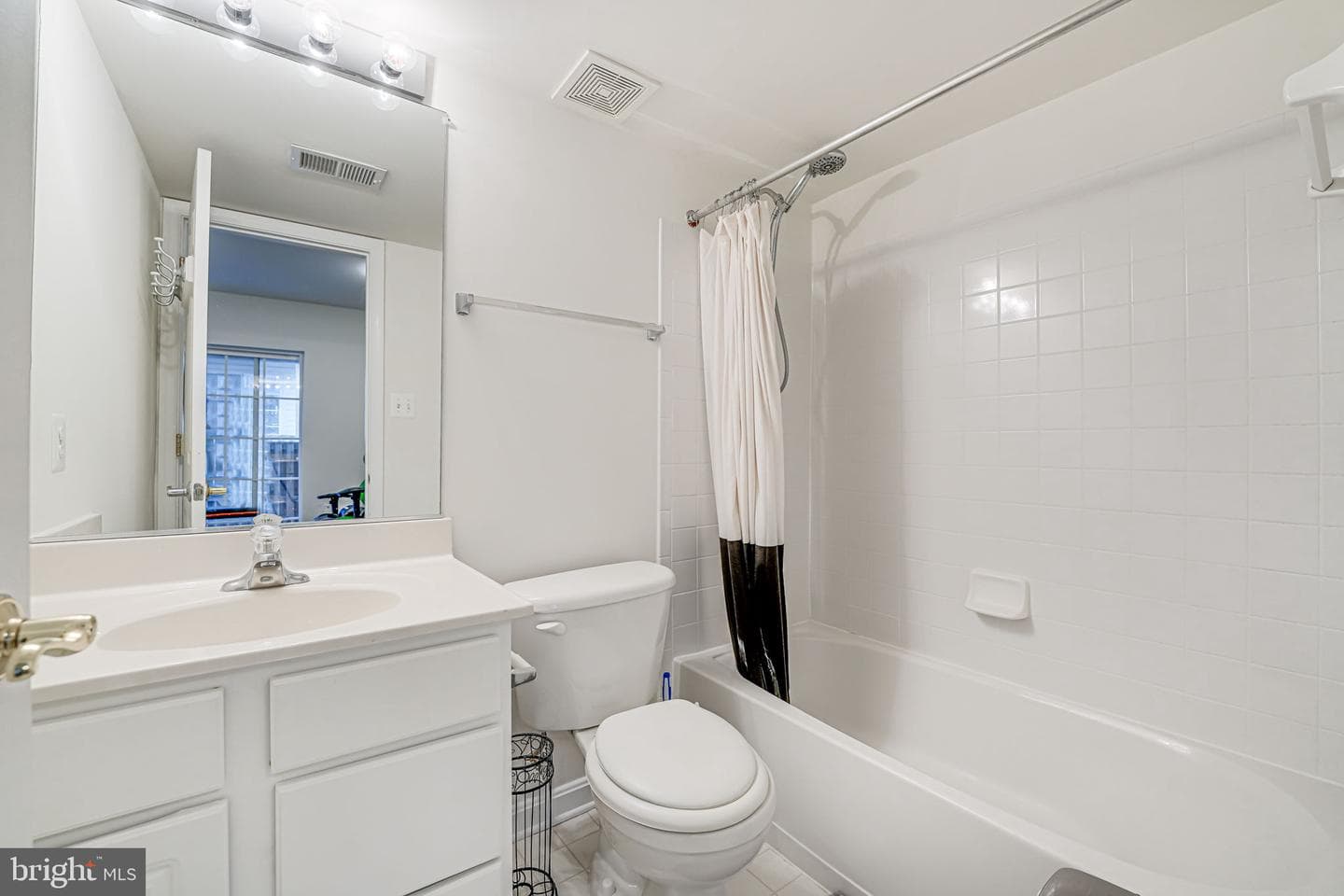 43729 Clear Lake Square photo 21