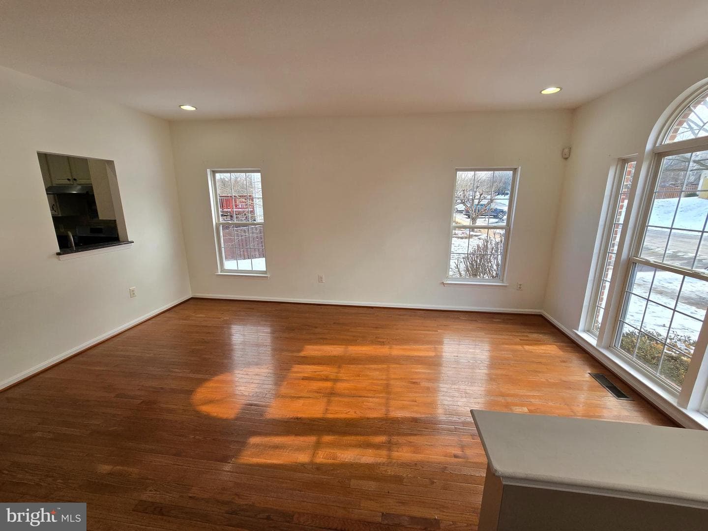 45582 Grand Central Square photo 4