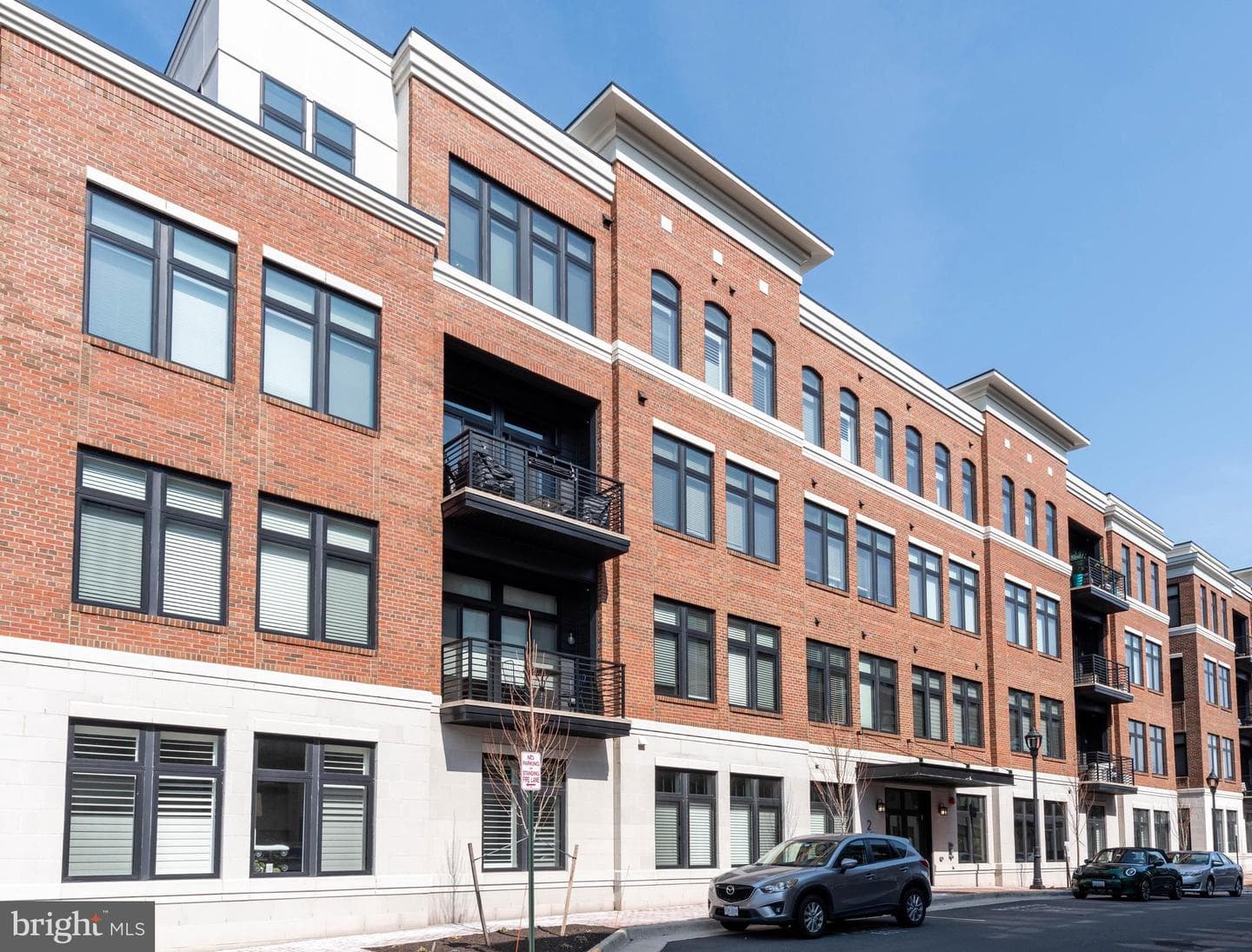 2 Stationmaster Street SE #302