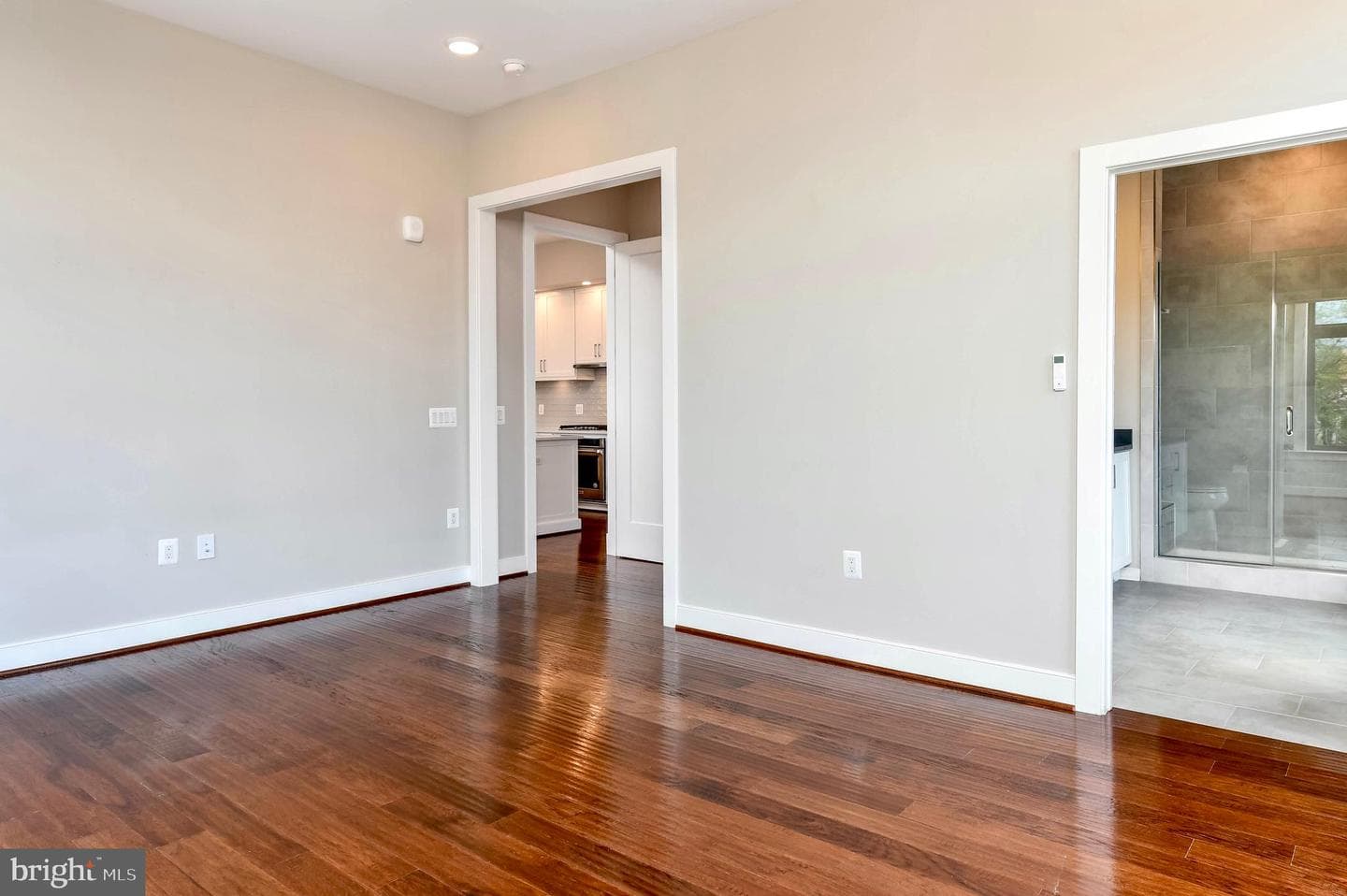 2 Stationmaster Street SE #302 photo 34