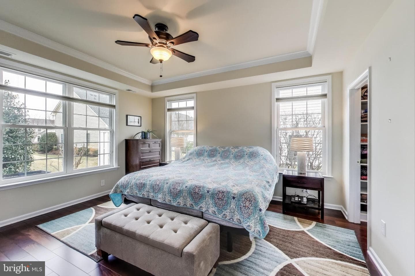 44362 Maltese Falcon Square photo 12