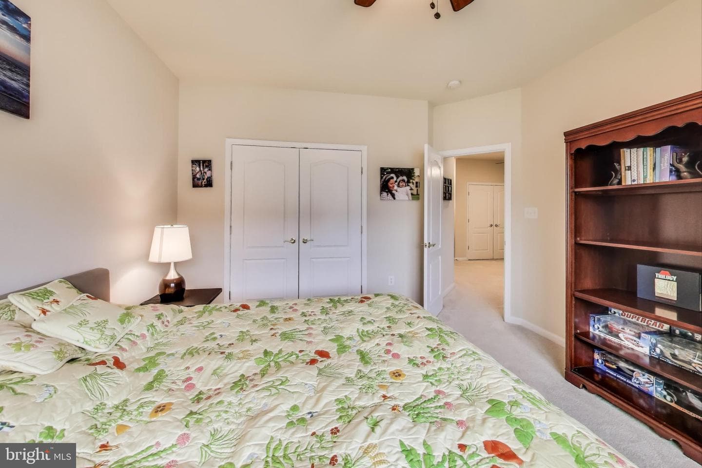 44362 Maltese Falcon Square photo 25