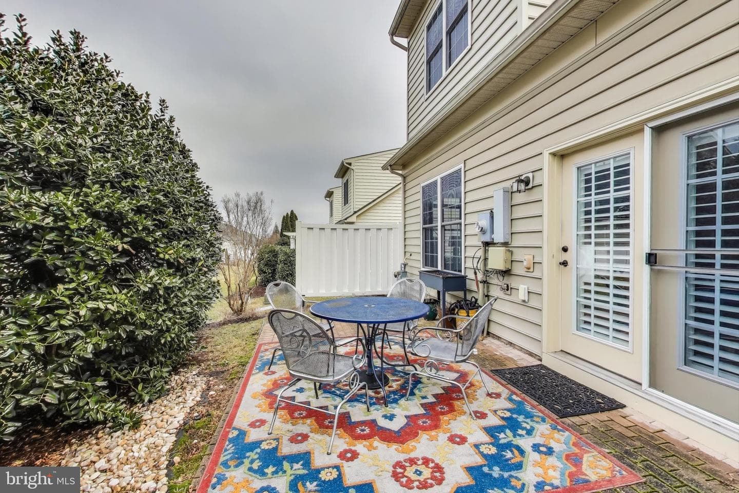 44362 Maltese Falcon Square photo 27