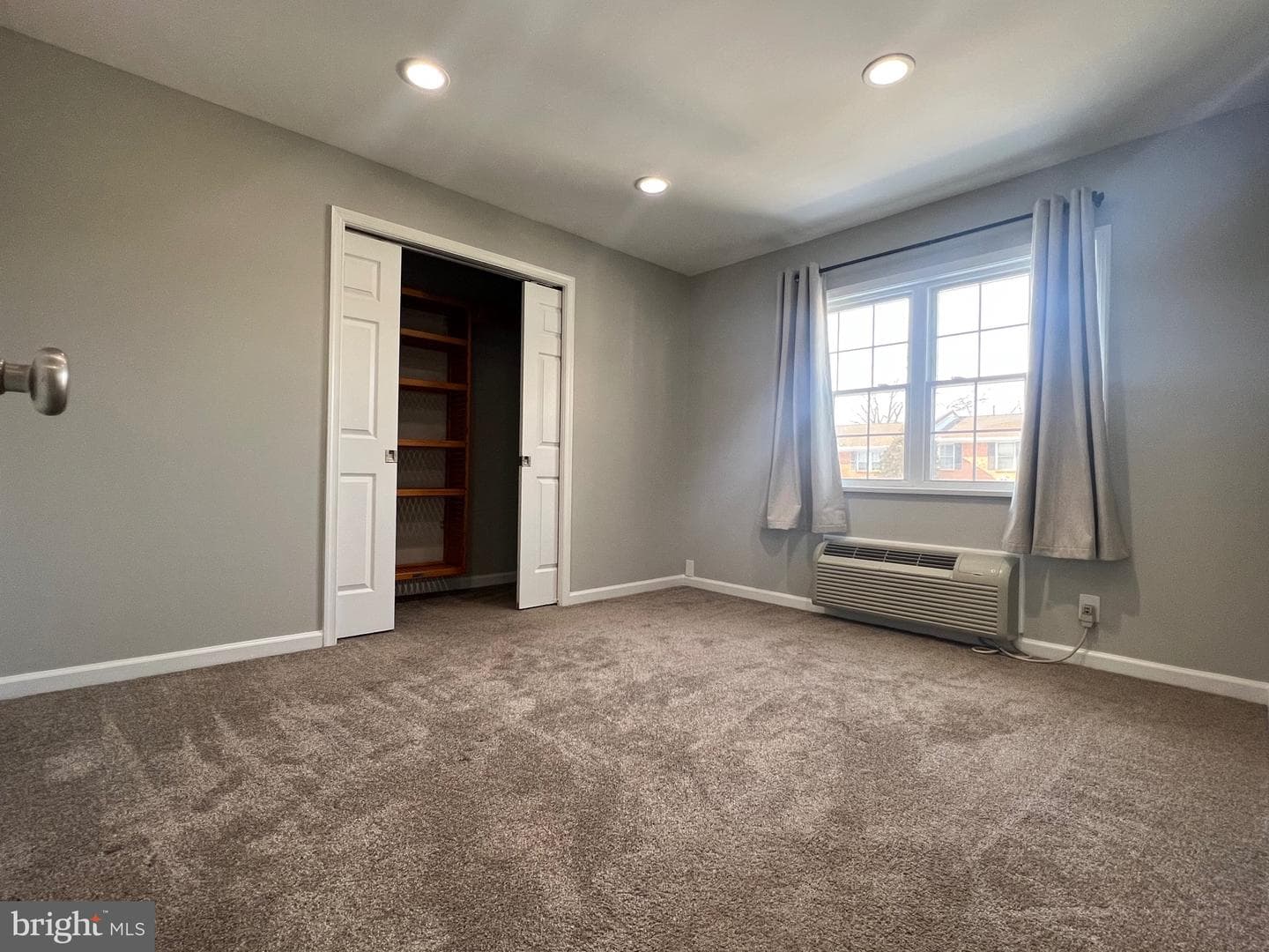 108 N Baylor Drive photo 5