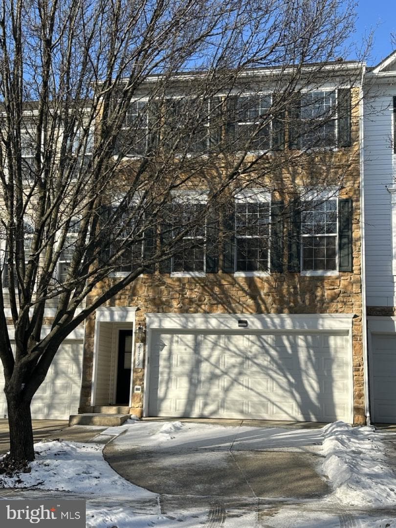 21789 Oakville Terrace