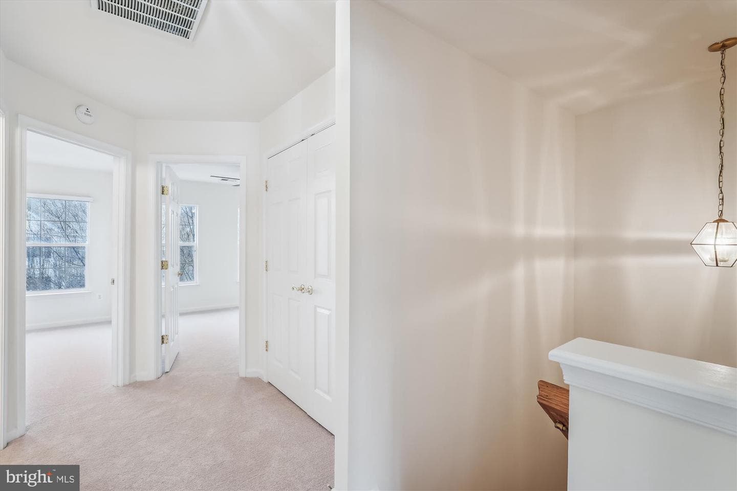 21789 Oakville Terrace photo 12