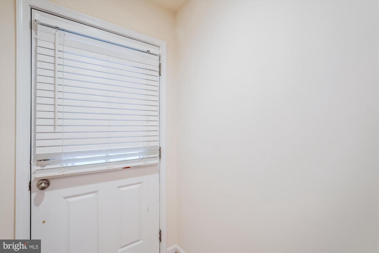 21789 Oakville Terrace photo 6