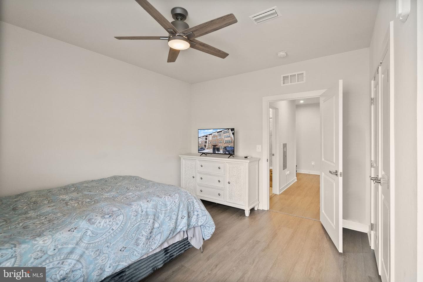 46270 Mount Allen Terrace #204 photo 30