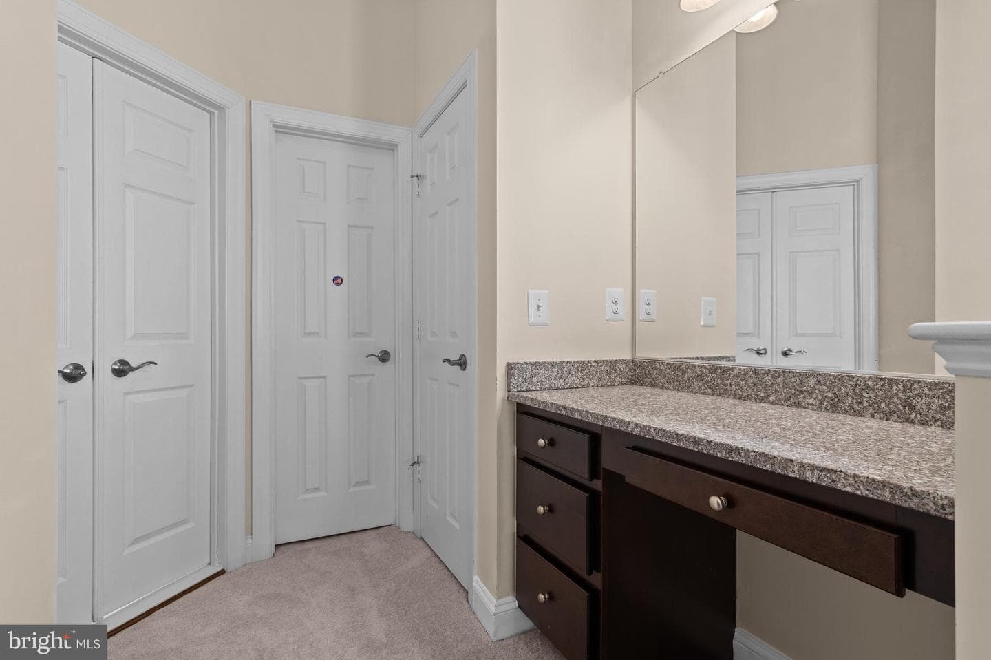 21133 Walkley Hill Place photo 17