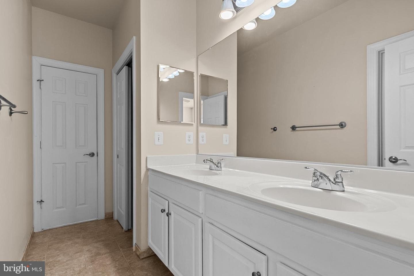 21133 Walkley Hill Place photo 25