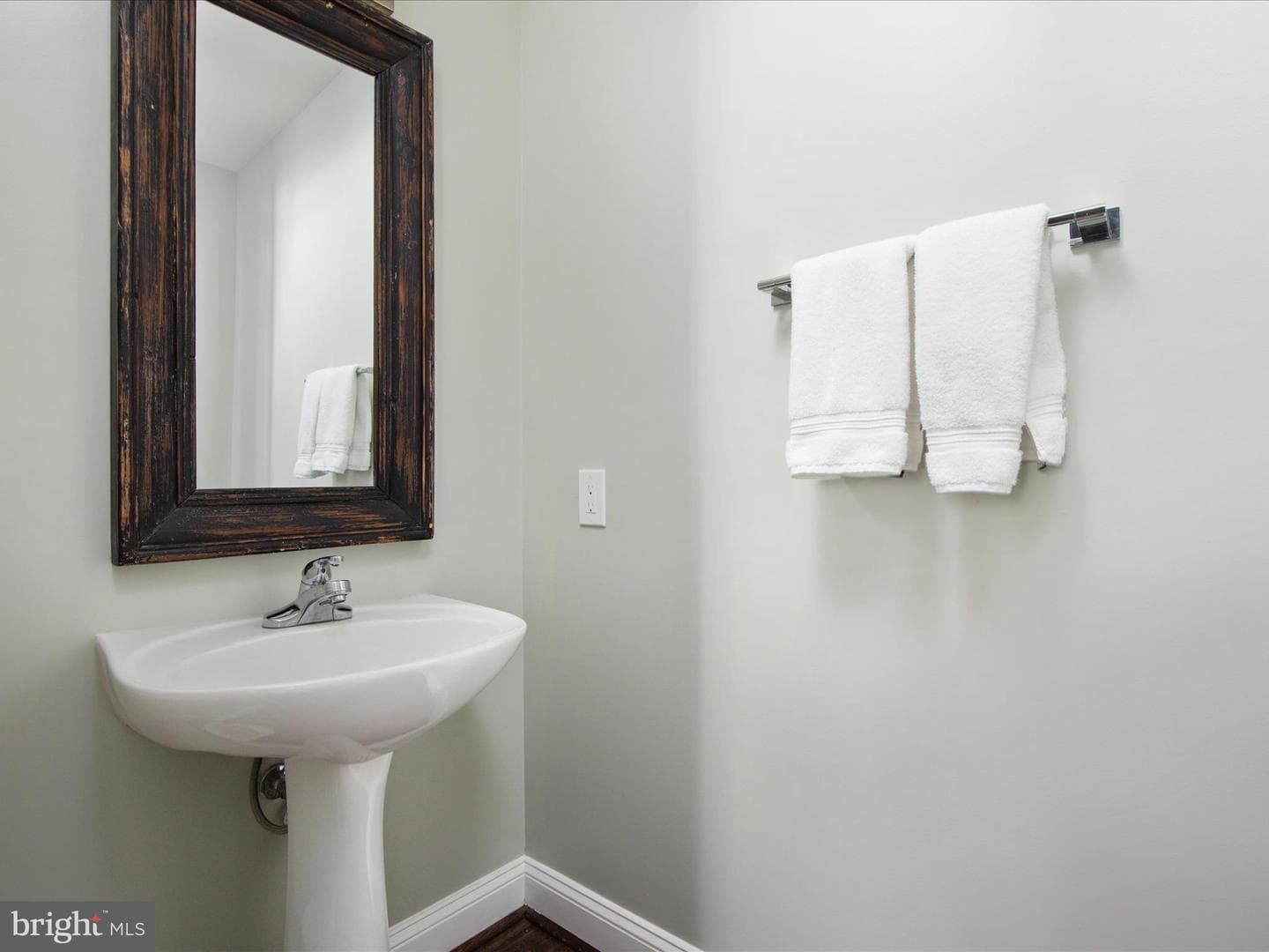 20258 Seneca Square photo 15