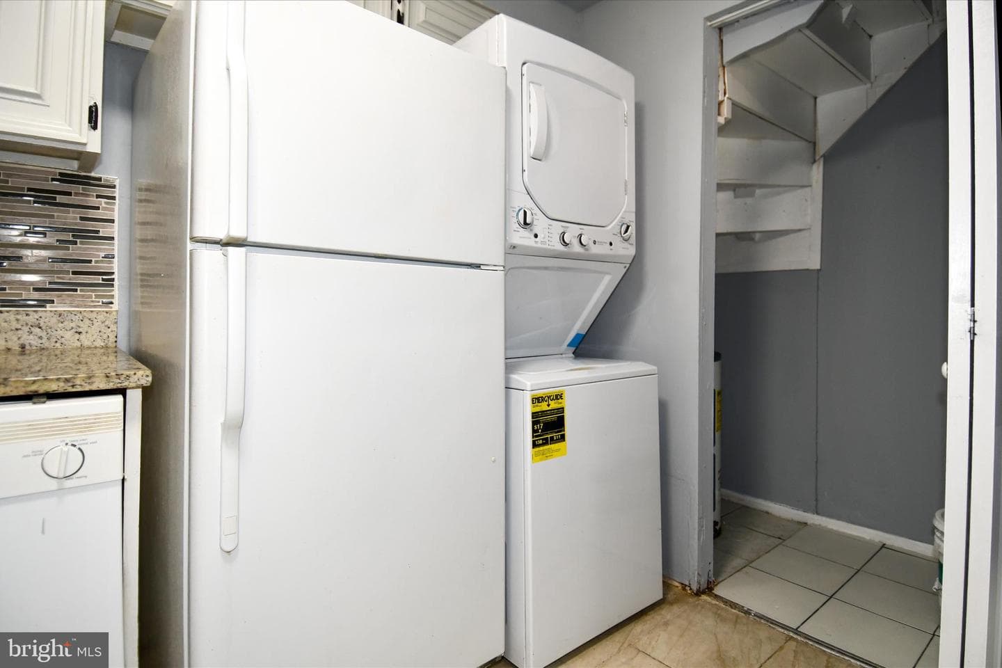 230 N Sterling Blvd photo 23