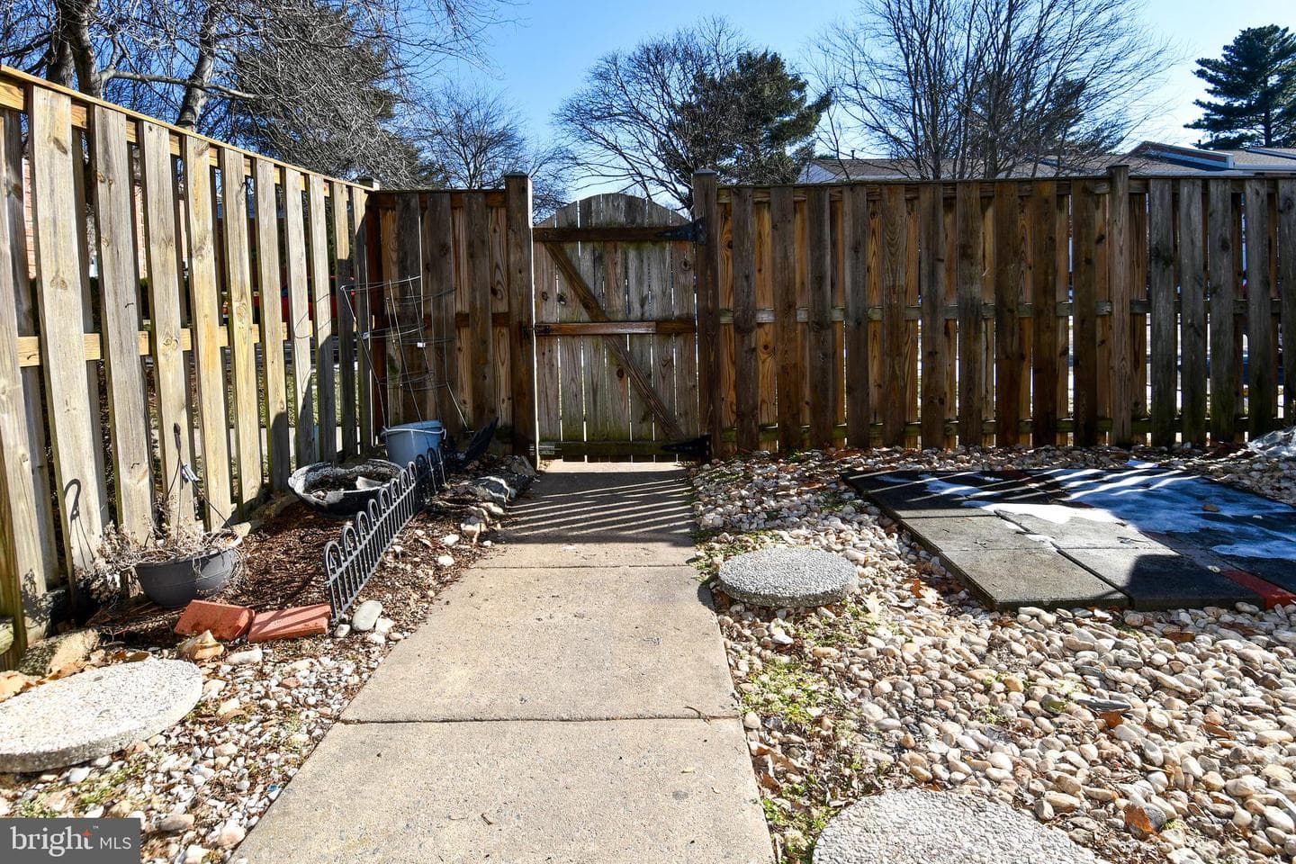 230 N Sterling Blvd photo 25