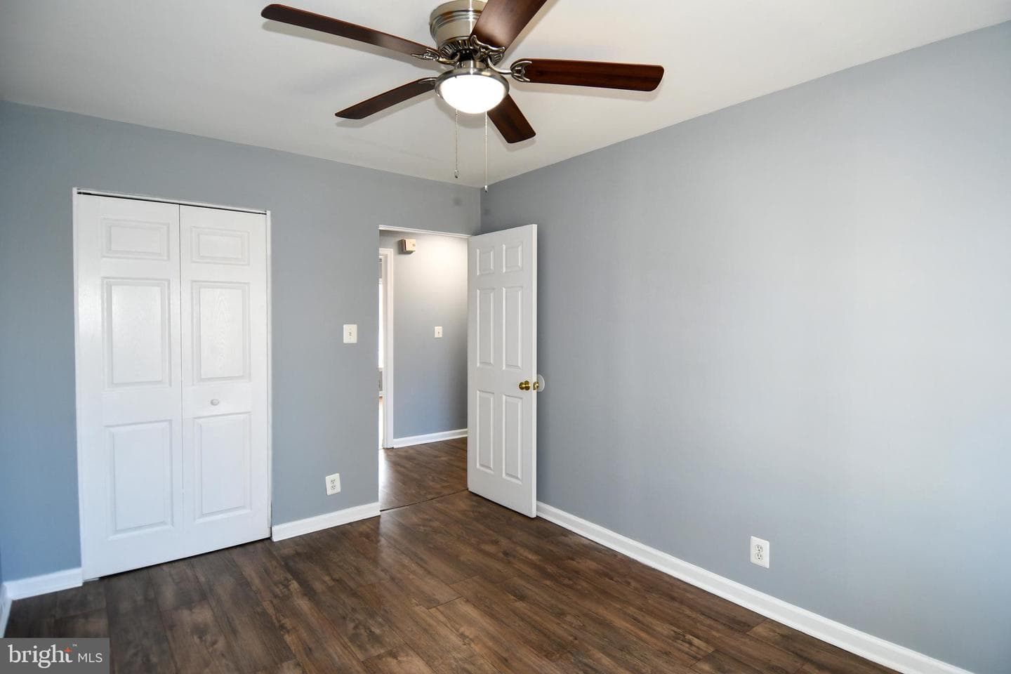 230 N Sterling Blvd photo 39