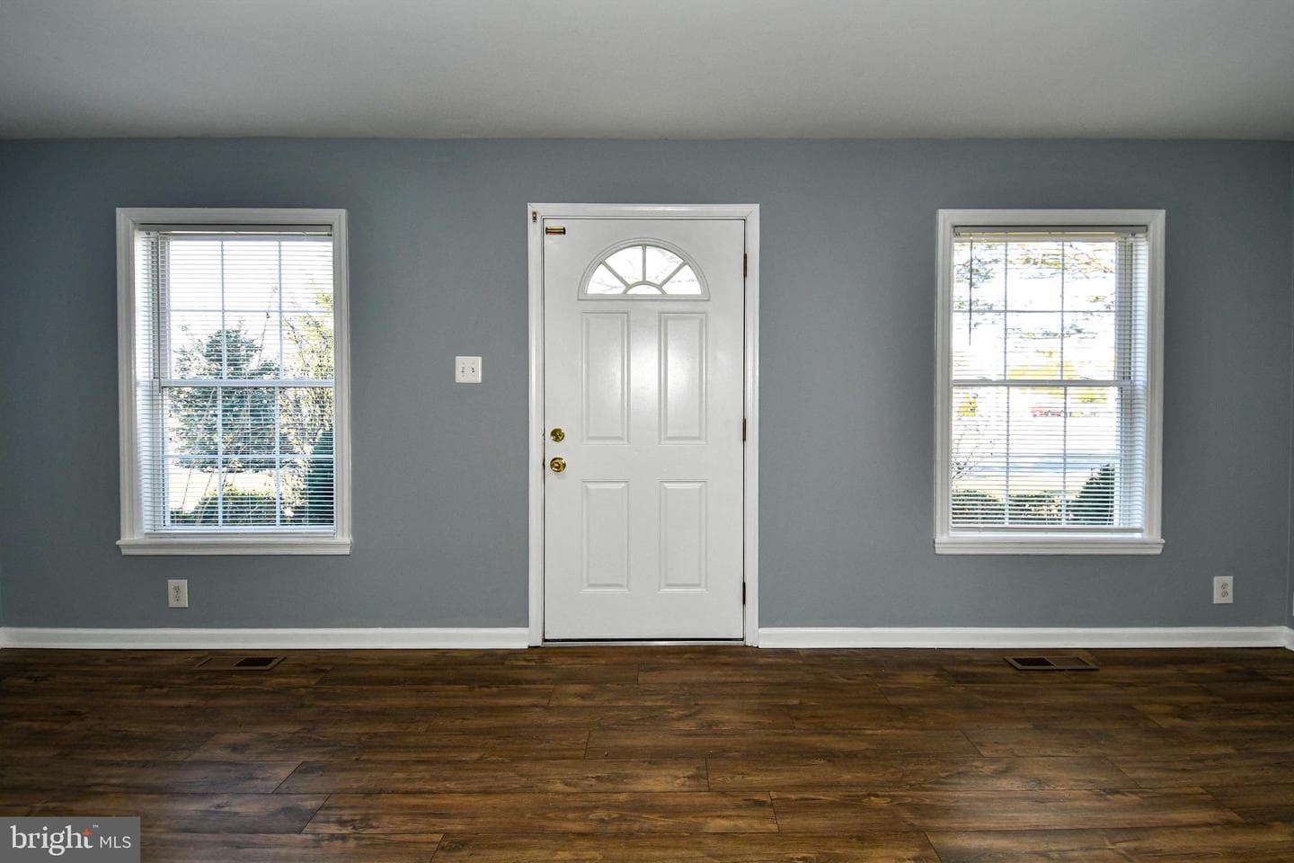230 N Sterling Blvd photo 4