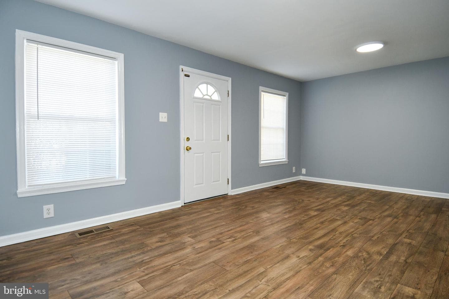 230 N Sterling Blvd photo 5