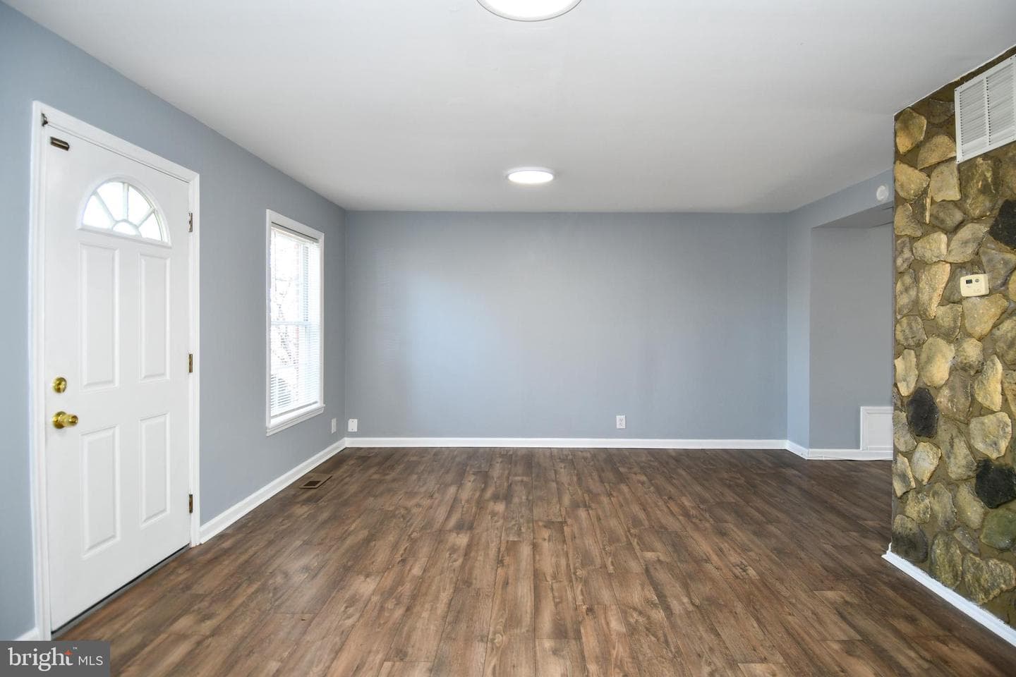 230 N Sterling Blvd photo 9