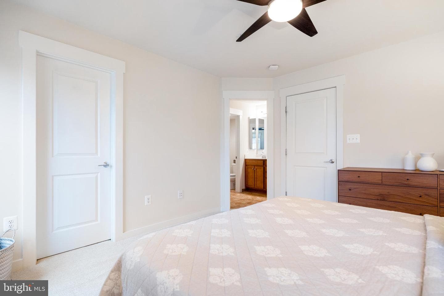 42407 Pale Iris Terrace photo 26