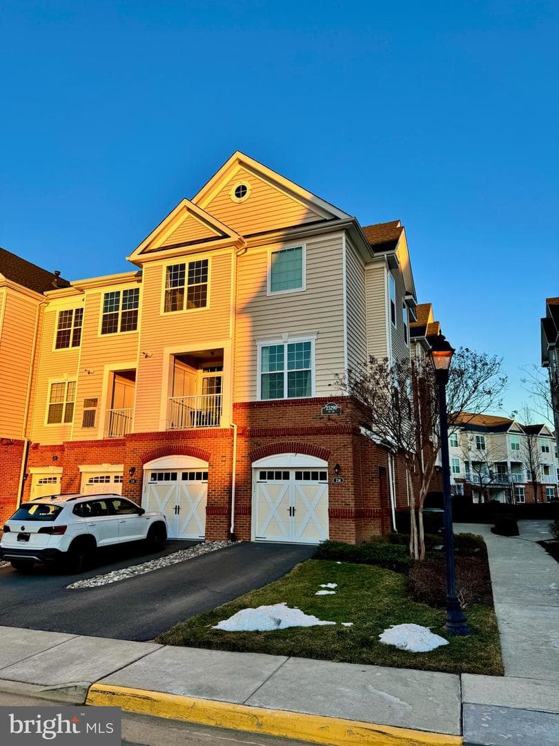 23290 Milltown Knoll Square #114 photo 2