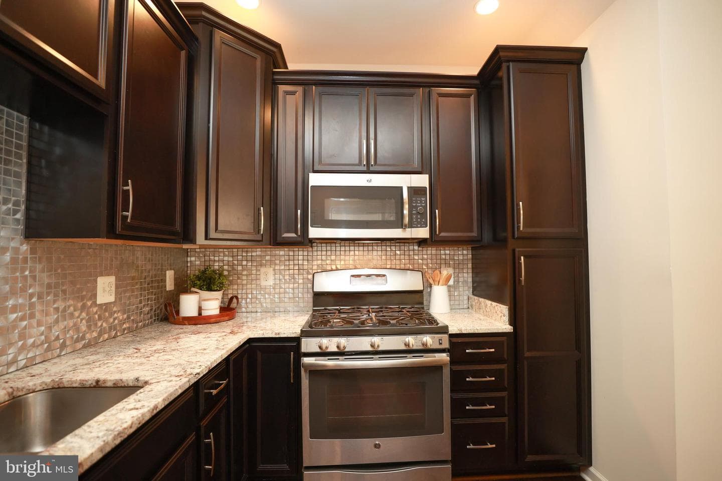 23508 Belvoir Woods Terrace photo 8