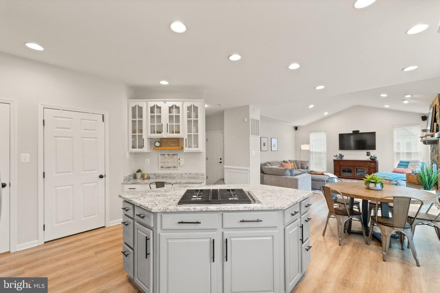 415 Meade Drive SW photo 11