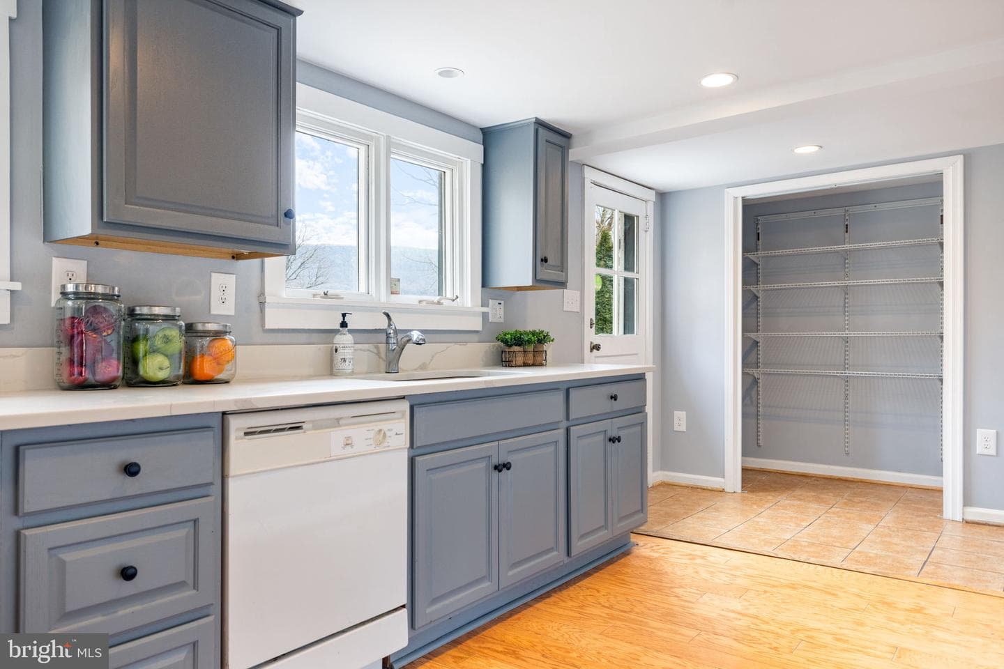 10966 Harpers Ferry Road photo 3