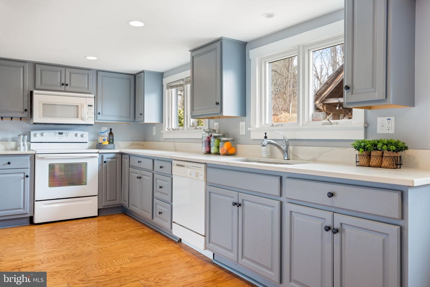 10966 Harpers Ferry Road photo 4